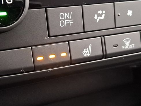 New 2026 Subaru Outback Limited AWD/4WD image 17