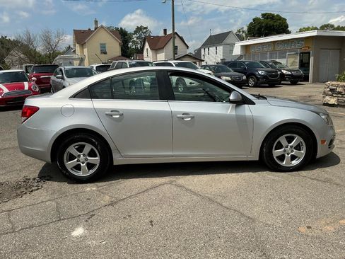 Used 2015 Chevrolet Cruze LT FWD image 2