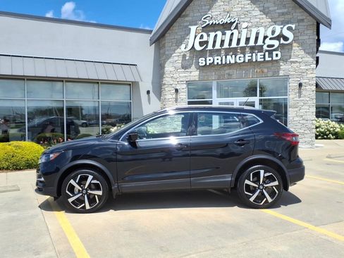 Used 2022 Nissan Rogue Sport SL AWD/4WD image 3