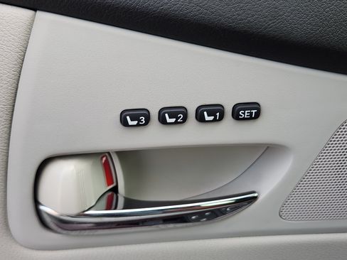 Used 2012 Lexus RX 350 FWD w/ Premium Pkg image 30