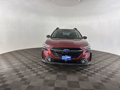 Used 2025 Subaru Outback Premium w/ Popular Package #1A AWD/4WD image 2