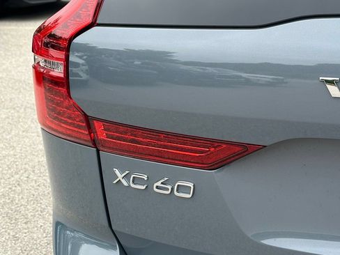 Used 2024 Volvo XC60 B5 Core w/ Climate Package AWD/4WD image 14