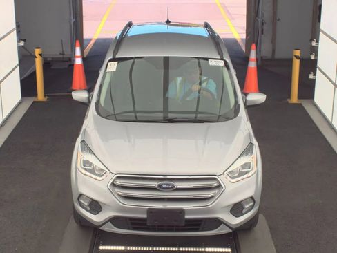 Used 2018 Ford Escape SEL image 2