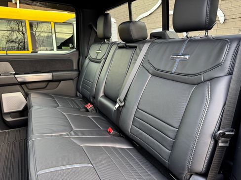 Used 2025 Ford F450 Platinum w/ FX4 Off-Road Package image 33