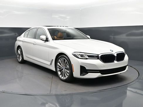 Certified 2023 BMW 530i w/ Convenience Package RWD image 9