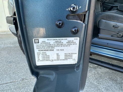 Used 2006 Chevrolet Silverado 3500 LT w/ Skid Plate Package AWD/4WD image 88