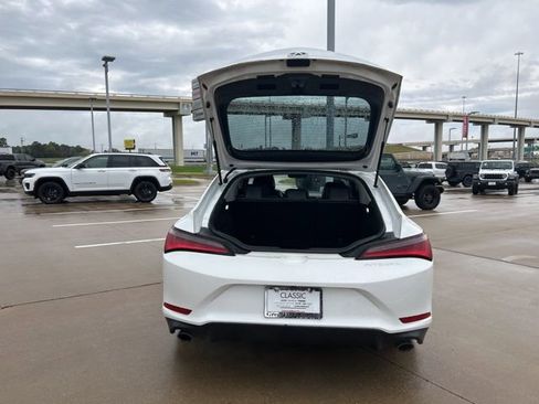 Used 2024 Acura Integra image 9