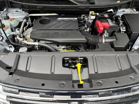 Used 2025 Nissan Rogue SV FWD image 33
