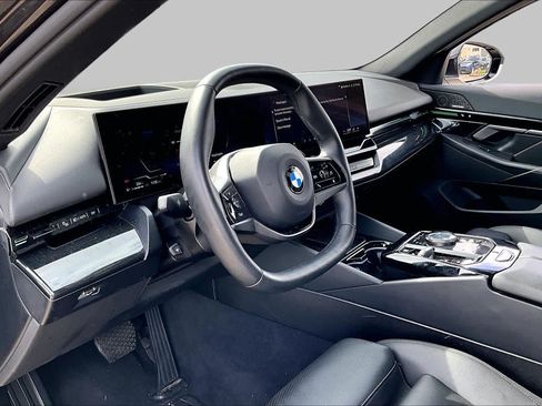 Used 2025 BMW 530i RWD image 15