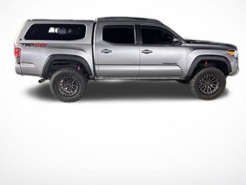 Used 2021 Toyota Tacoma TRD Off-Road w/ Technology Package image 7