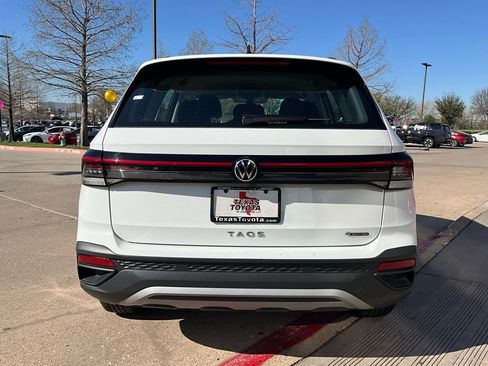 Used 2025 Volkswagen Taos S image 7