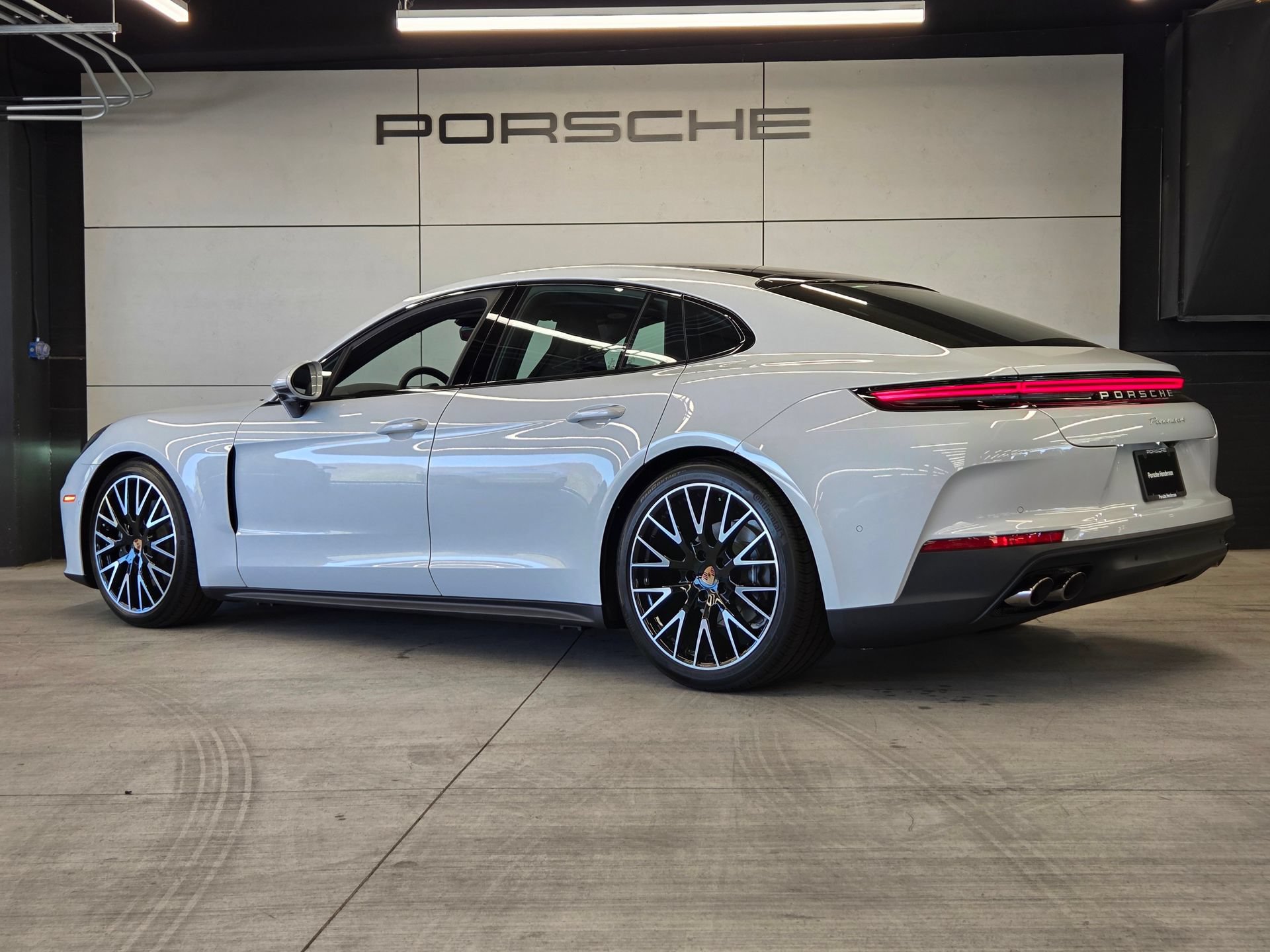 New 2026 Porsche Panamera 4 AWD/4WD image 3