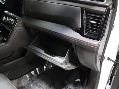 Used 2024 GMC Sierra 2500 AT4 w/ AT4 Premium Plus Package image 29