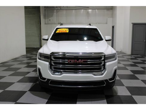 Used 2023 GMC Acadia SLT image 2