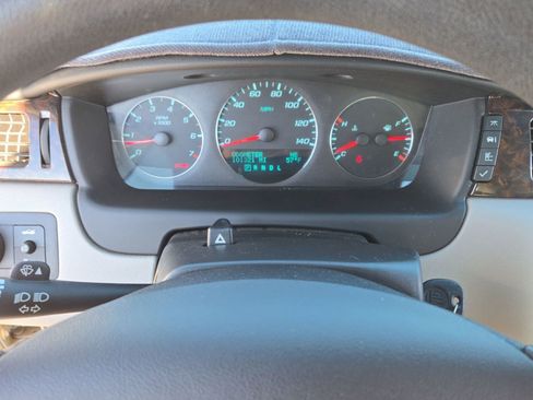 Used 2015 Chevrolet Impala LT w/ LT Sunroof Package image 19