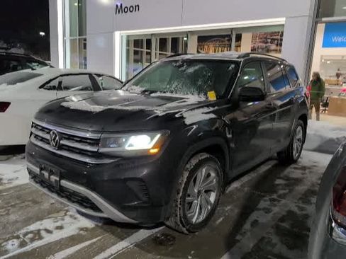 Certified 2023 Volkswagen Atlas SE image 1
