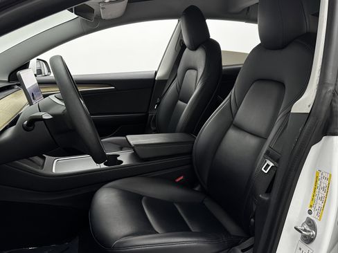 Used 2021 Tesla Model 3 Standard Range Plus image 13