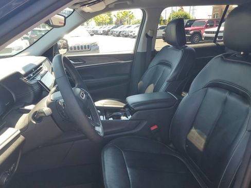 Used 2023 Jeep Grand Cherokee L Limited AWD/4WD image 19
