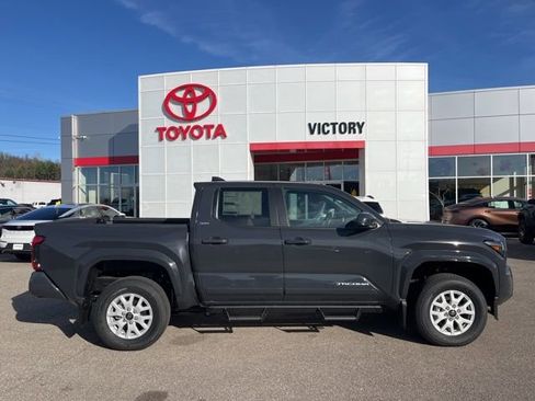 New 2025 Toyota Tacoma SR5 image 3