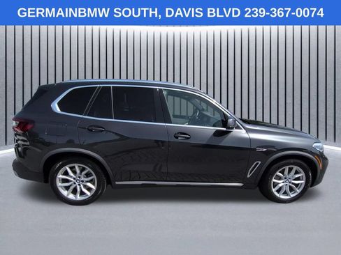 Used 2022 BMW X5 xDrive45e AWD/4WD image 4