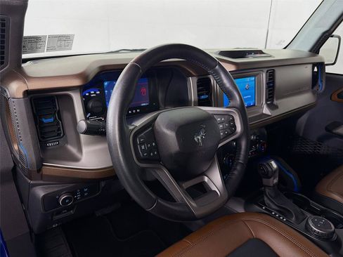Used 2022 Ford Bronco Outer Banks AWD/4WD image 16