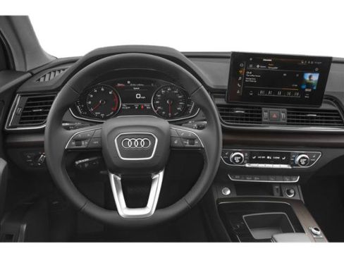 Used 2023 Audi Q5 2.0T Premium Plus w/ Premium Plus Package AWD/4WD image 7