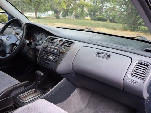 Used 2001 Honda Accord LX image 17