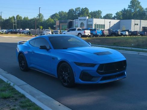 Used 2025 Ford Mustang GT RWD image 15