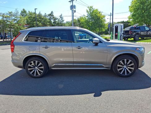 Used 2022 Volvo XC90 T6 Inscription w/ Climate Package AWD/4WD image 4