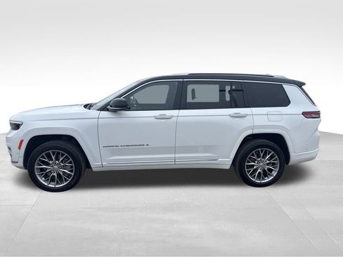 Used 2022 Jeep Grand Cherokee L Summit w/ Luxury Tech Group V image 3