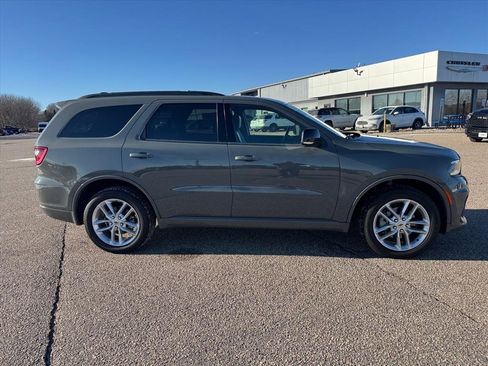 Used 2024 Dodge Durango GT image 2