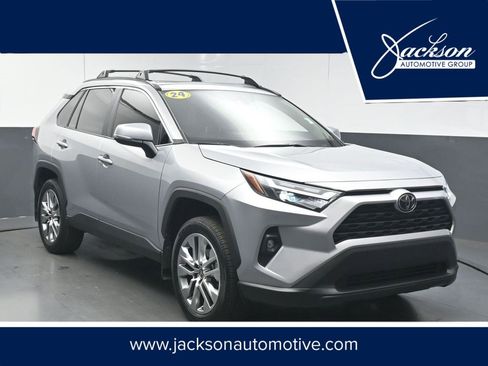 Used 2024 Toyota RAV4 XLE Premium image 1
