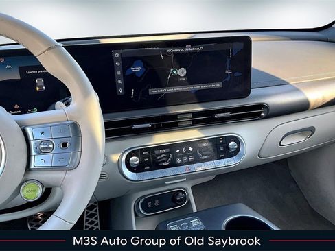 Used 2023 Genesis GV60 Performance image 9