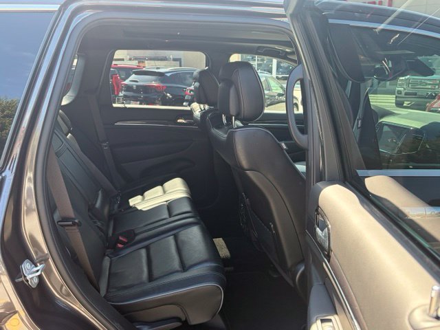 Used 2021 Jeep Grand Cherokee Overland AWD/4WD image 32