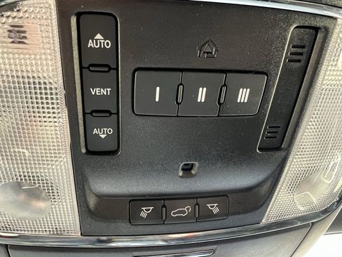 Used 2021 Jeep Grand Cherokee Limited image 44