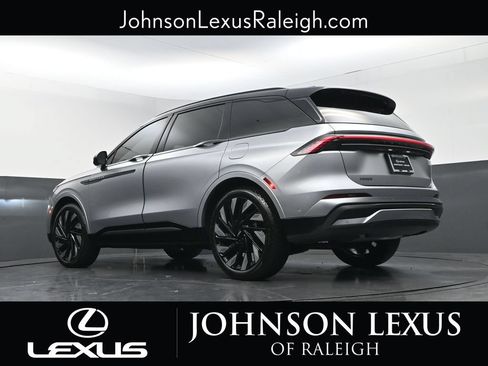 Used 2024 Lincoln Nautilus Reserve w/ Equipment Group 202A AWD/4WD image 13