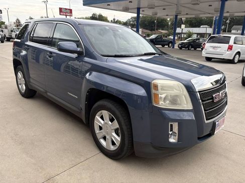 Used 2011 GMC Terrain SLE AWD/4WD image 4