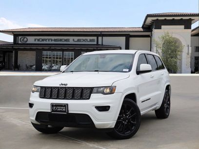 Used 2018 Jeep Grand Cherokee Altitude