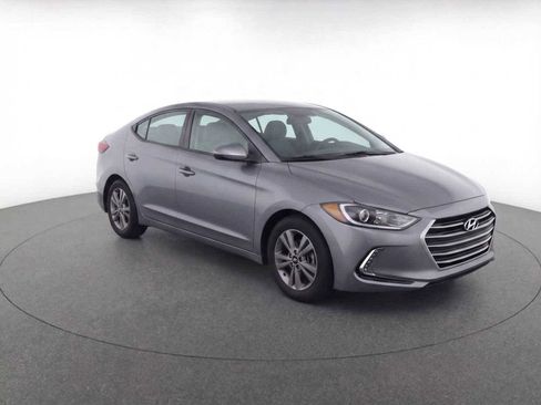 Used 2017 Hyundai Elantra SE w/ SE A/T Tech Package 03 image 3