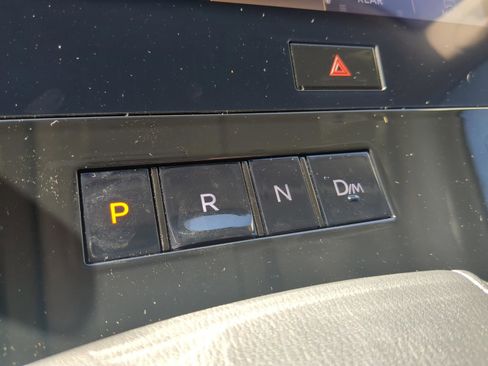 Used 2025 INFINITI QX80 Sensory image 25