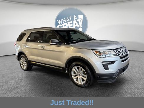 Used 2019 Ford Explorer XLT w/ Equipment Group 202A AWD/4WD image 1