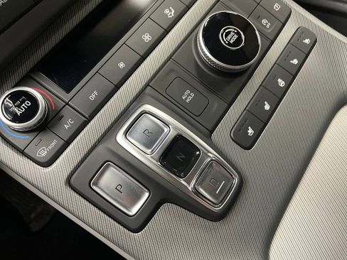 Certified 2025 Hyundai Palisade SEL image 9