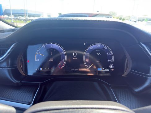 Used 2025 Jeep Grand Cherokee Altitude AWD/4WD image 16