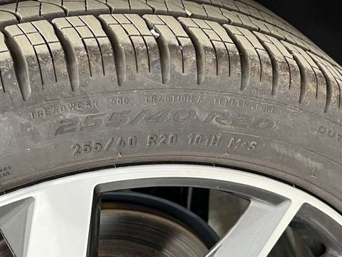 Used 2024 Volkswagen Tiguan SEL R-Line image 46