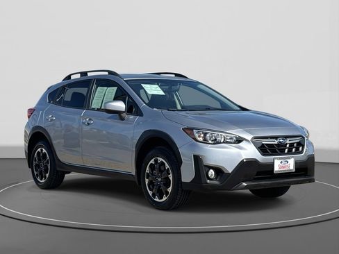 Used 2021 Subaru Crosstrek 2.0i Premium w/ Moonroof Package image 4