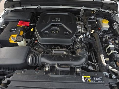 Used 2019 Jeep Wrangler Unlimited Sahara w/ Safety Group image 30