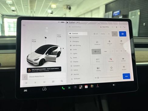Used 2021 Tesla Model Y Long Range AWD/4WD image 21