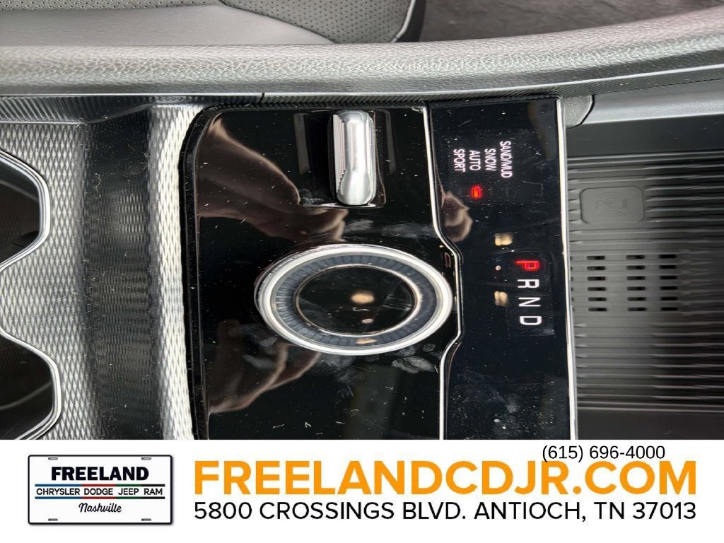 New 2027 Jeep Grand Cherokee Altitude AWD/4WD image 30