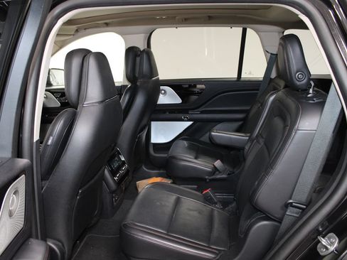 Used 2020 Lincoln Aviator Reserve w/ Equipment Group 202A AWD/4WD image 19