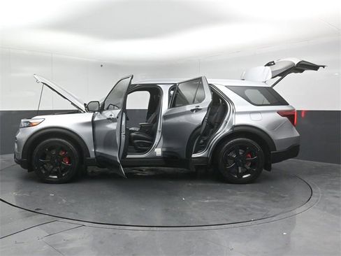 Certified 2021 Ford Explorer ST w/ ST Street Pack image 54